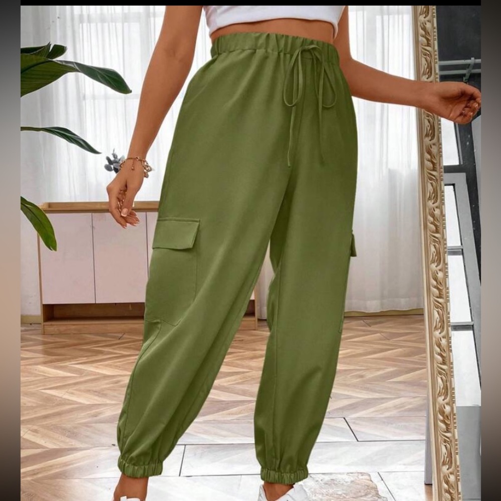 SHEIN EZwear Womens Plus Cargo Pants Size Size 3XL Army Green